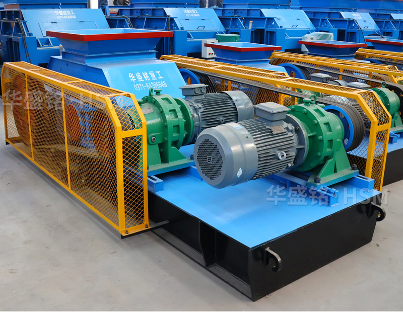 破碎石膏料用雙齒輥破碎機怎么樣？華盛銘破碎機廠家實力如何？